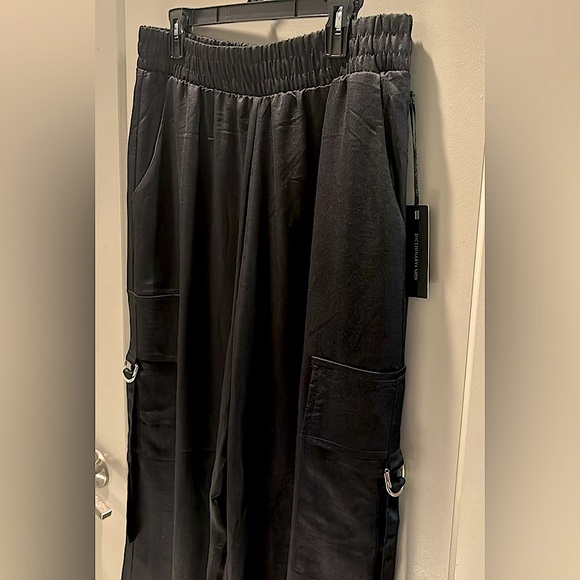 black satin palazzo pants - Picture 1 of 3